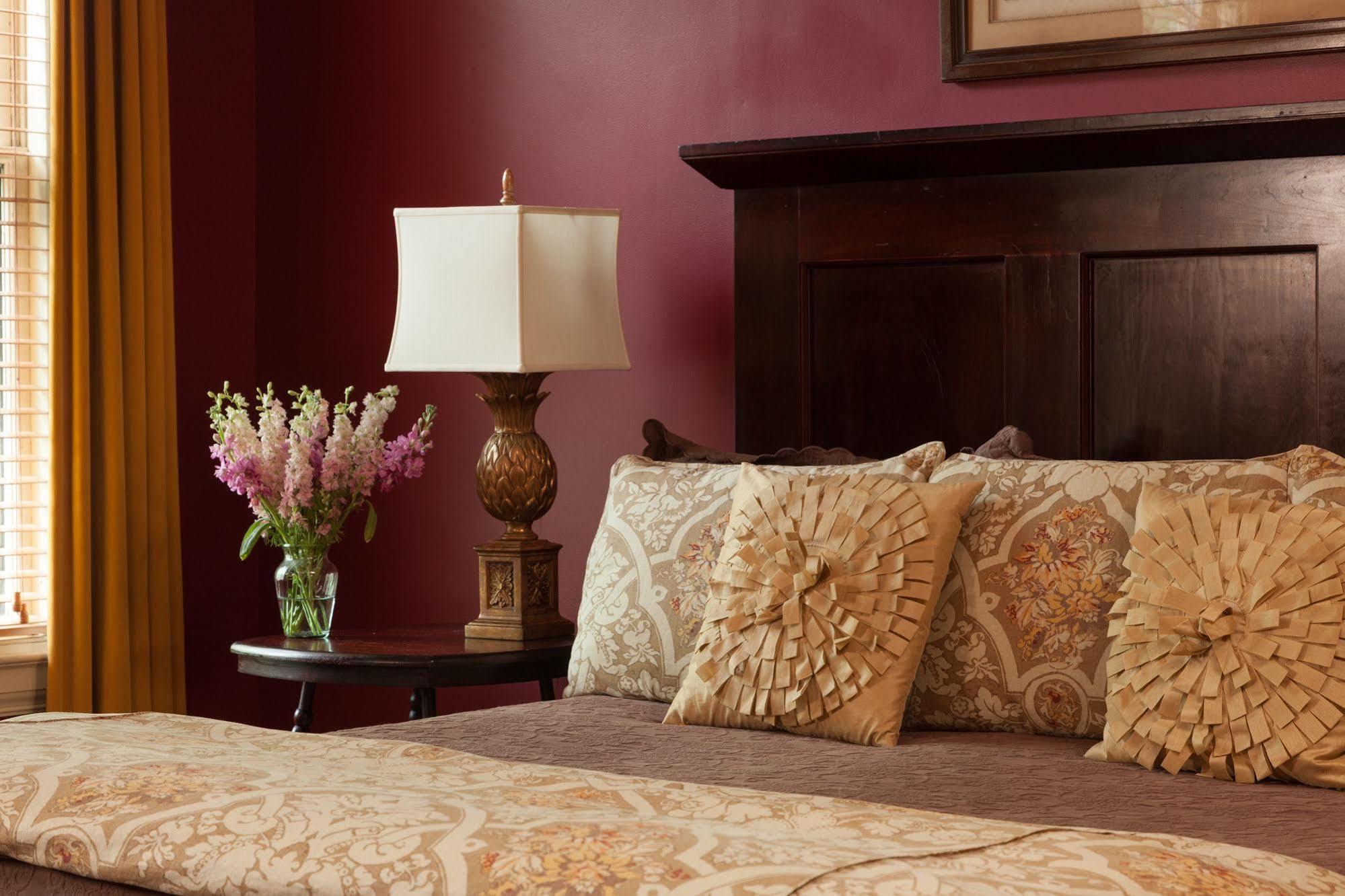 برلينغتون Lang House On Main Street Bed & Breakfast المظهر الخارجي الصورة